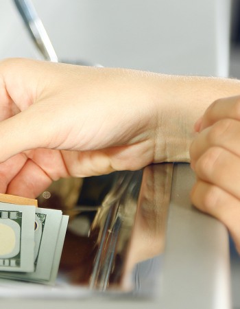 الدفع والتسديد